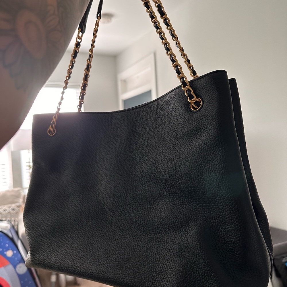 Tory Burch Black Leather Tote with Gold Chain Detail - Picture 4 of 7